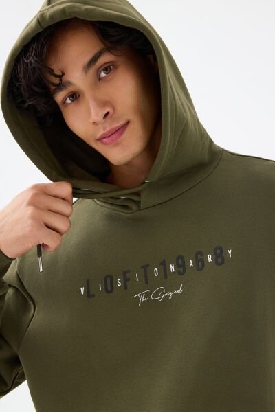 Loft LF2041023 Haki Erkek Önü Baskılı Kanguru Cepli Kapüşonlu Sweatshirt
