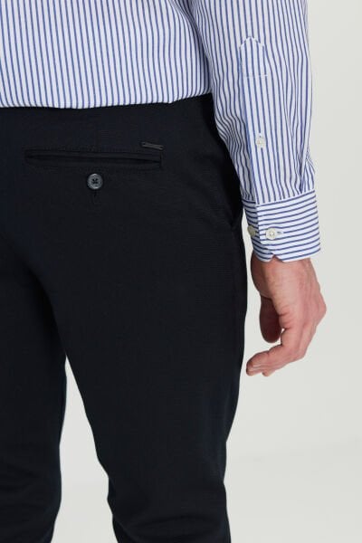 Altınyıldız ACE001252192 Siyah Erkek Slim Fit Yandan Cepli Kumaş Pantolon