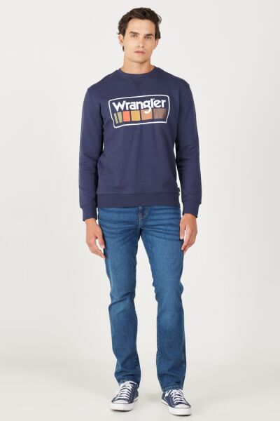 Wrangler W646H1114 Lacivert Erkek Göğüsten Yazı Detaylı Bisiklet Yaka Üç İplik Sweat