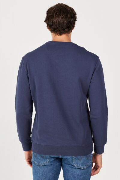 Wrangler W646H1114 Lacivert Erkek Göğüsten Yazı Detaylı Bisiklet Yaka Üç İplik Sweat
