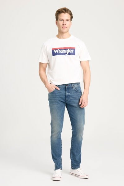 Wrangler W18S044XT Siyah Erkek Grensboro  Regular Fit Normal Kesim Düşük Bel Düz Paça Kot Pantolon