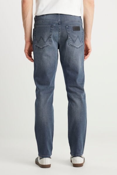 Wrangler FRNK00011032 Açık Gri Frank Relaxed Fit Geniş Kesim %100 Pamuk Jean Denim Pantolon