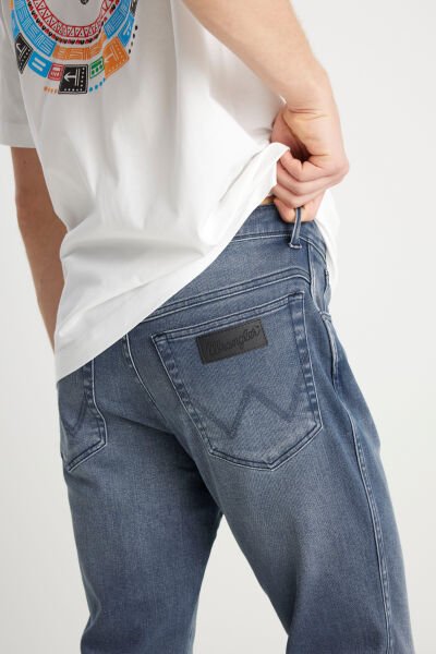 Wrangler FRNK00011032 Açık Gri Frank Relaxed Fit Geniş Kesim %100 Pamuk Jean Denim Pantolon