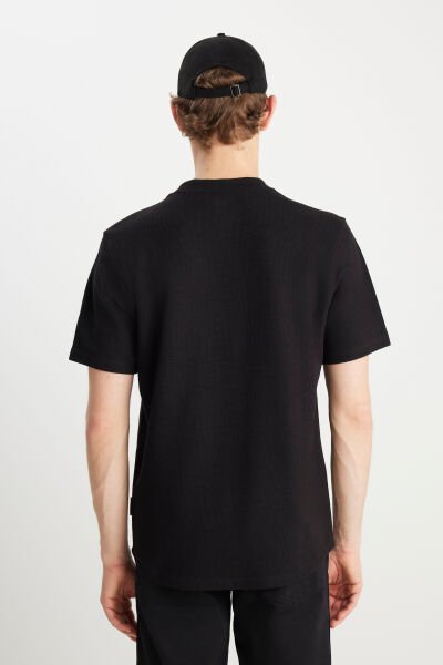 Wrangler W2510718001 Siyah Erkek Regular Fit Bisiklet Yaka T-shirt