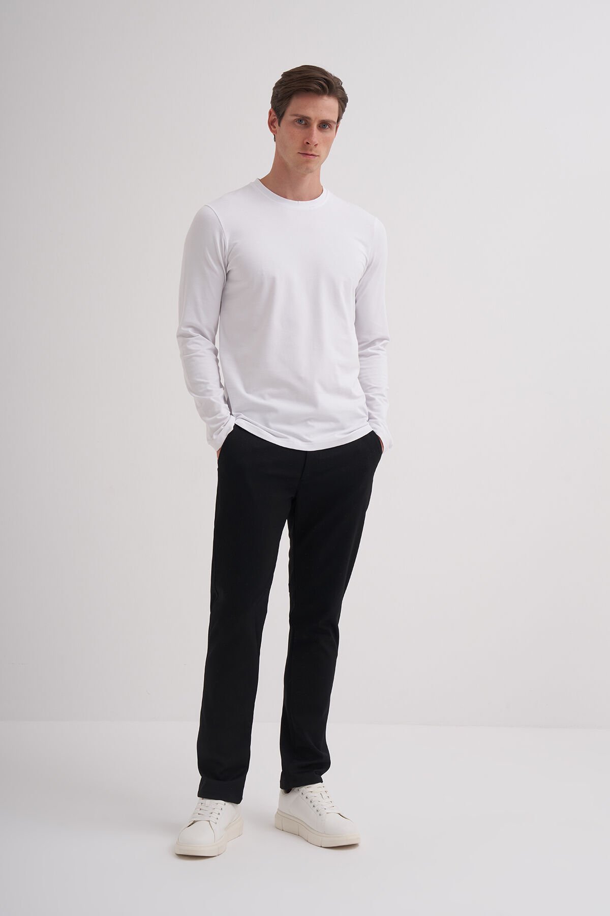 Cazador 24YCEEO05606 Beyaz Erkek Slim Fit Basic Bisiklet Yaka Dar Kesim Likralı Sweat