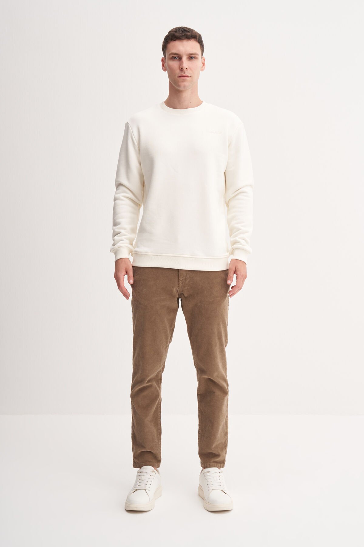 Cazador 54250 Ekru Erkek Bisiklet Yaka 2 İplik Baskılı Sweatshirt