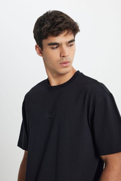 Lee L222001001 Siyah Lose Fit Bisiklet Yaka Erkek %100 Pamuklu T-shirt