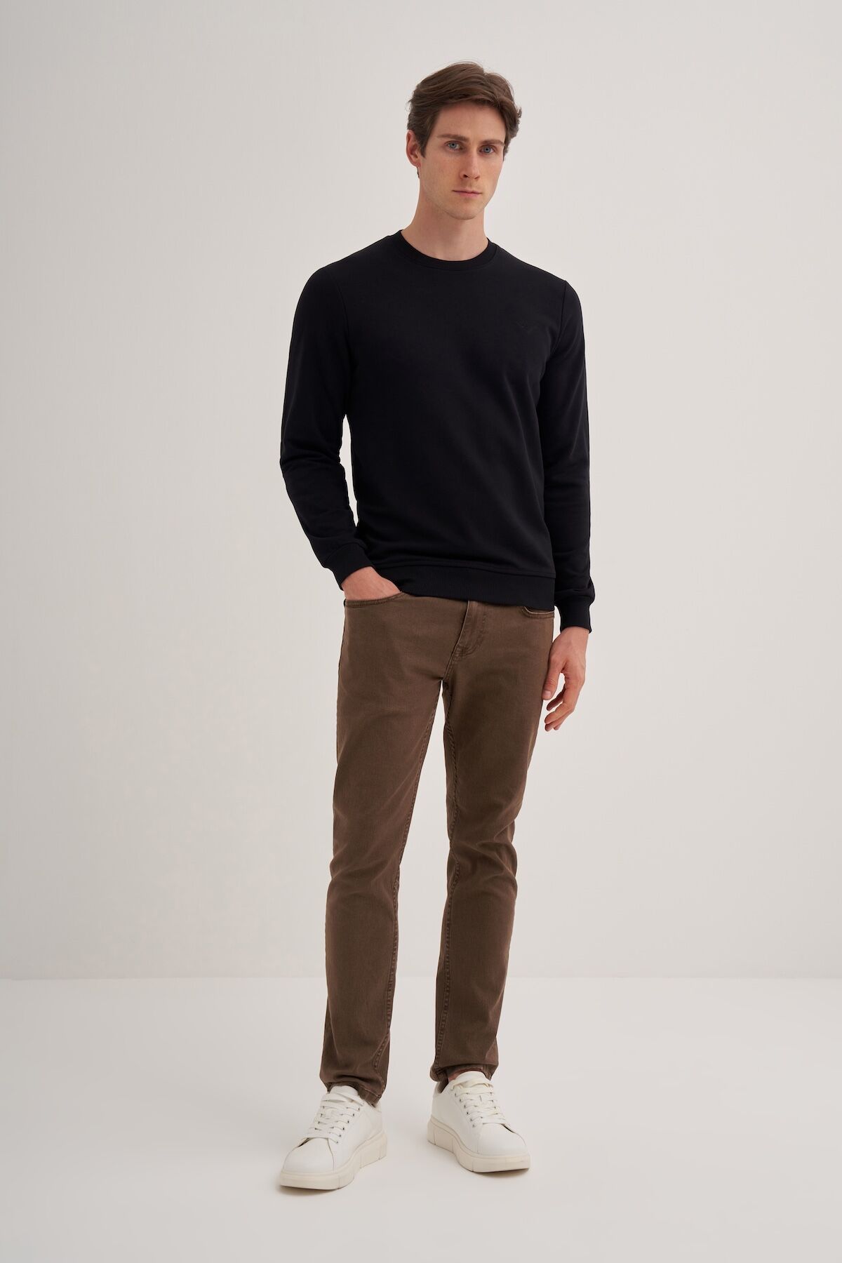 Cazador 56100 Siyah Erkek Bisiklet Yaka 2 İplik Slim Fit Sweatshirt