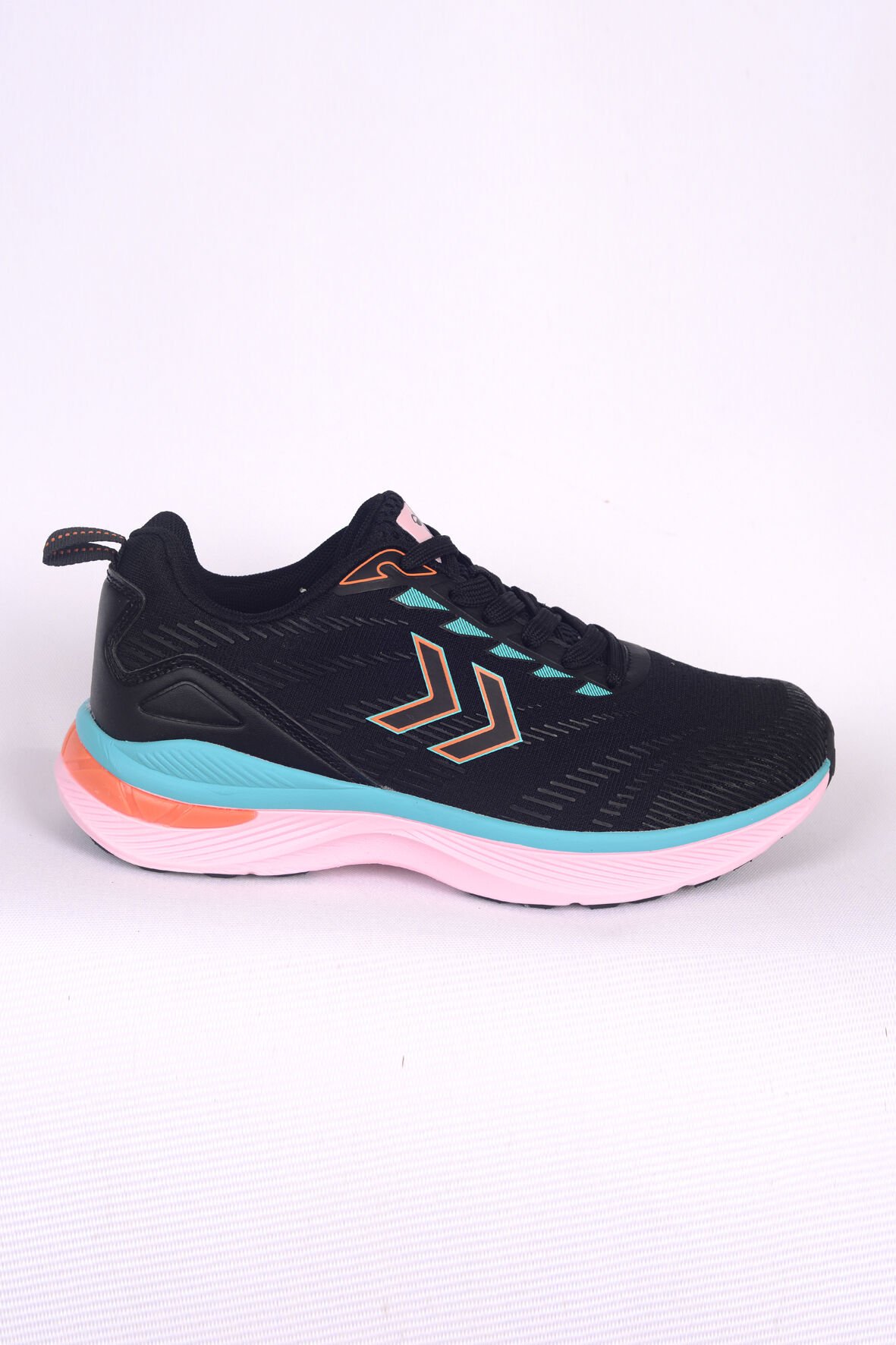 Hummel 900696-2761 HML PLAX Üstü Fileli Ve Bağcık Detaylı Ortapedik Taban Siyah-Pembe Kadın Spor Ayakkabı