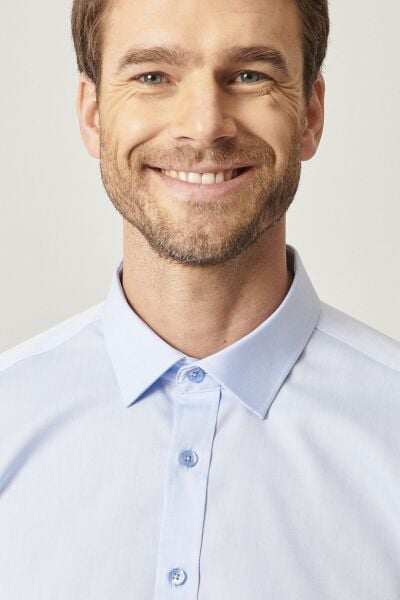 Altınyıldız 4A2000000007 Açık Mavi Erkek Slim Fit Yakalı %100 Pamuk Uzun Kol Gömlek