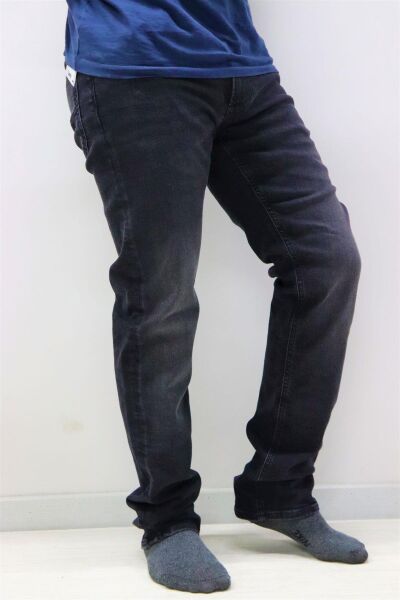 Lee L707PYCB Erkek Siyah Daren Zip Fly Regular Straight Jean Pantolon