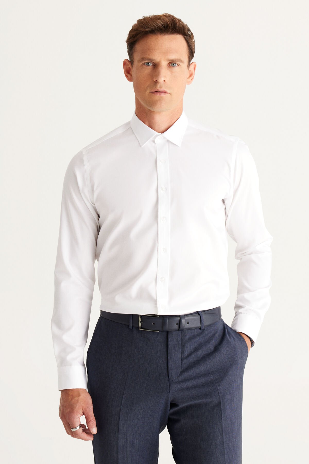 Altınyıldız 4A2000000007 Beyaz Erkek Slim Fit Yakalı %100 Pamuk Uzun Kol Gömlek