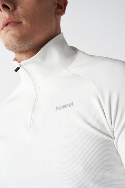 Hummel 911890-9003 Beyaz Erkek Lacce Zip Slim Fit Logo Baskılı Yüksek Yaka Yarı Fermuarlı Uzun Kol Tşört