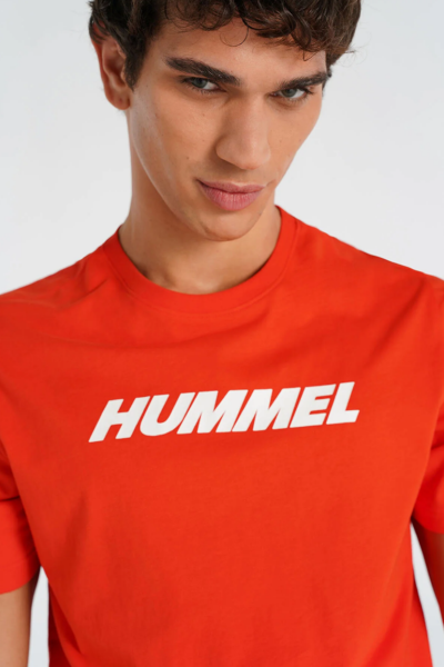 Hummel 911947-5022 Turuncu Erkek Bisiklet Yaka Kısa Kollu Hummel Yazı Baskılı Tshirt