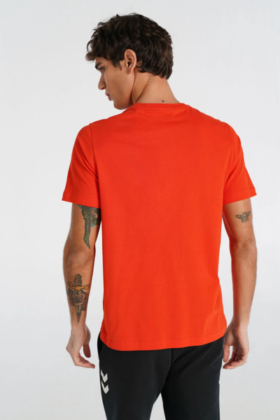 Hummel 911947-5022 Turuncu Erkek Bisiklet Yaka Kısa Kollu Hummel Yazı Baskılı Tshirt