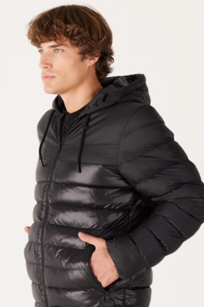 Wrangler W232008001 Siyah Kapüşonlu Erkek Şişme Mont