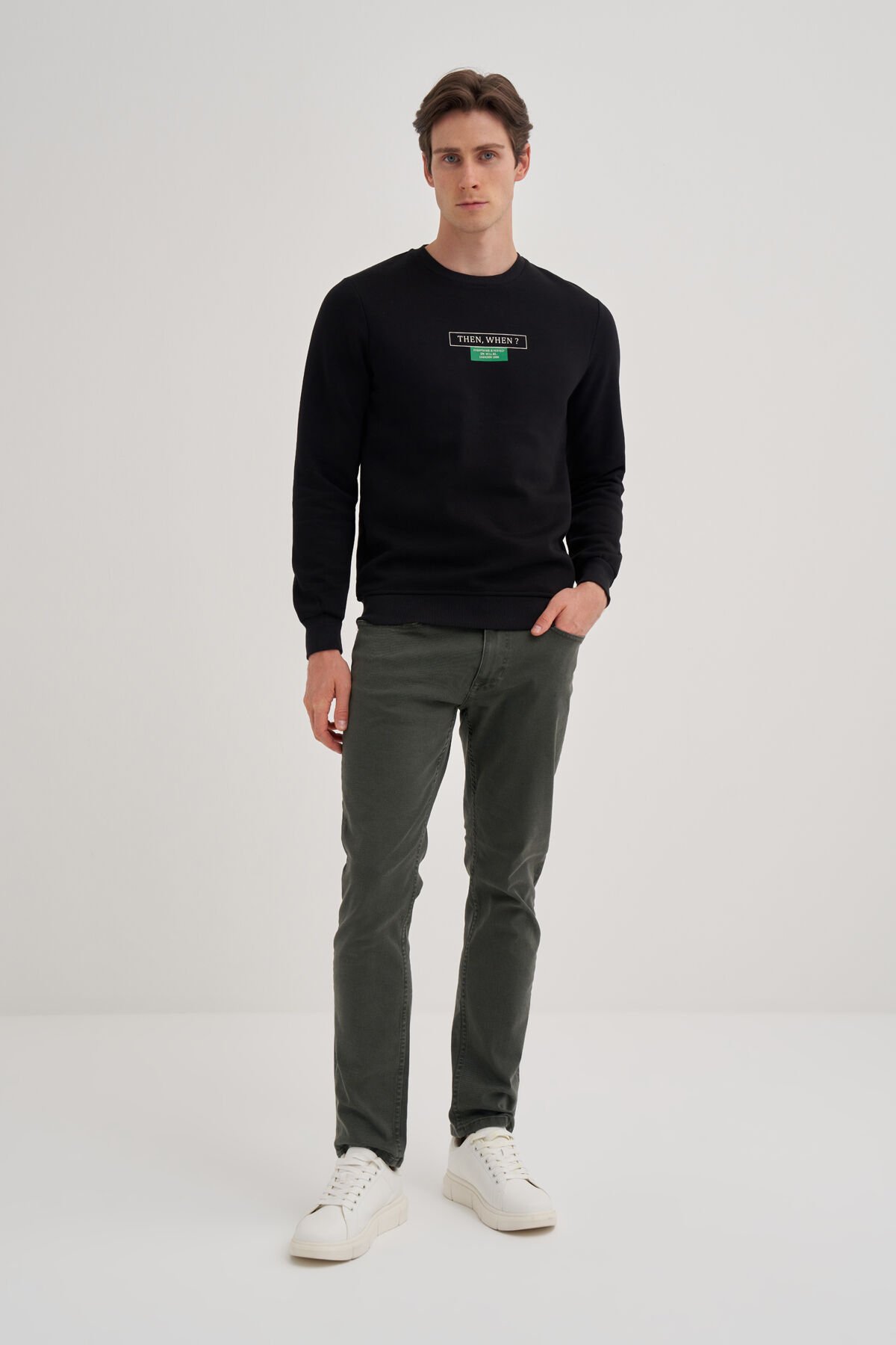 Cazador 24KCEEO05224 Siyah Erkek Bisiklet Yaka Önü Yazı Logolu  Sweat Tshirt