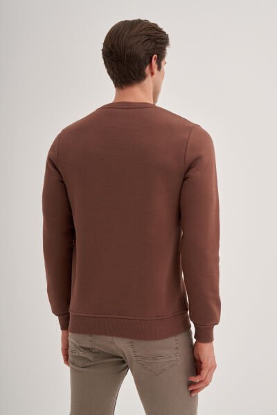 Cazador 24KCEEO05224 Kahverengi Erkek Bisiklet Yaka Önü Yazı Logolu  Sweat Tshirt