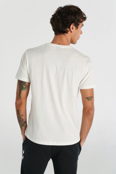 Hummel 912141-9003 HMLMEMBER Ekru Erkek Belden Ok İşaretli Logolu Göğüsten Kabartmalı Bisiklet Yaka Tshirt