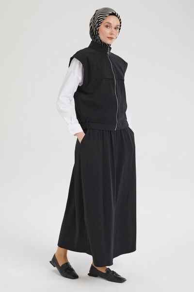 Armine 25YT613 Siyah Kadın Sıfır Kol Yelekli ve Etekli Ikili Takım