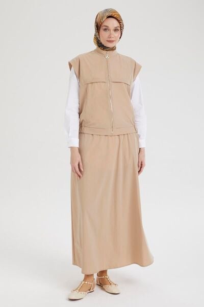 Armine 25YT613 Bej Kadın Sıfır Kol Yelekli ve Etekli Ikili Takım