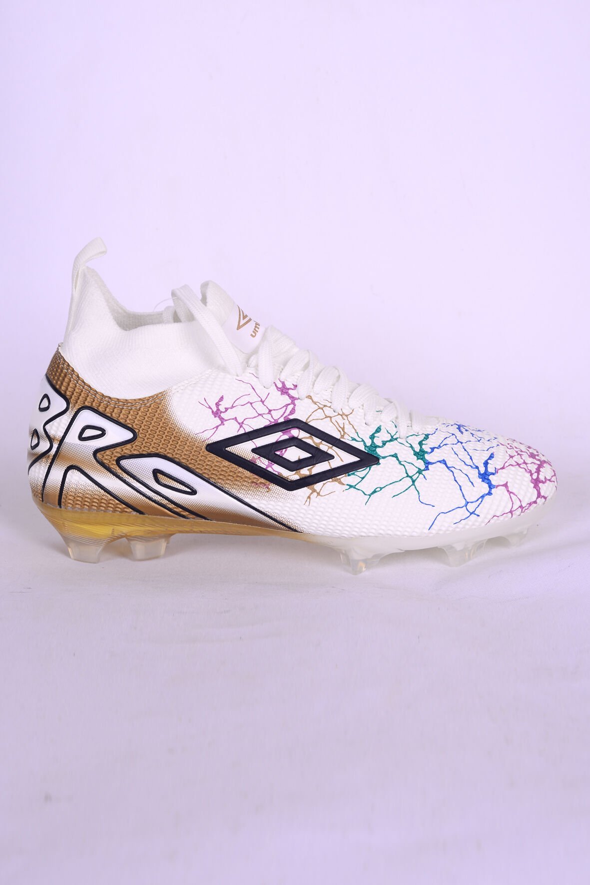 Umbro Blaze Beyaz Gold Erkek Çoraplı Krampon