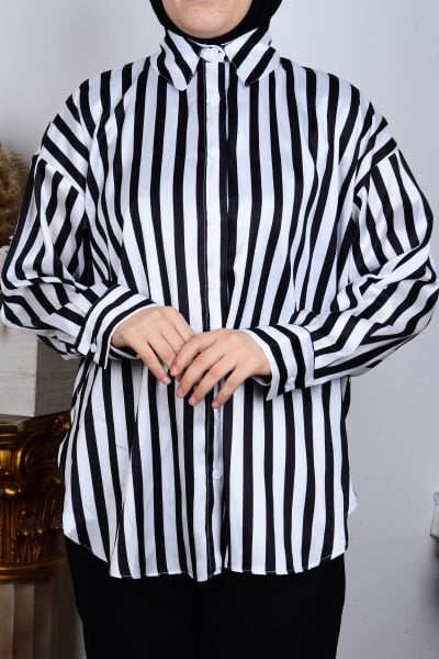 Hellie 4213-Beyaz Siyah Kadın Rahat Kesim Önü Düğmeli Normal Yaka Çizgili %100 Polyester Saten Gömlek
