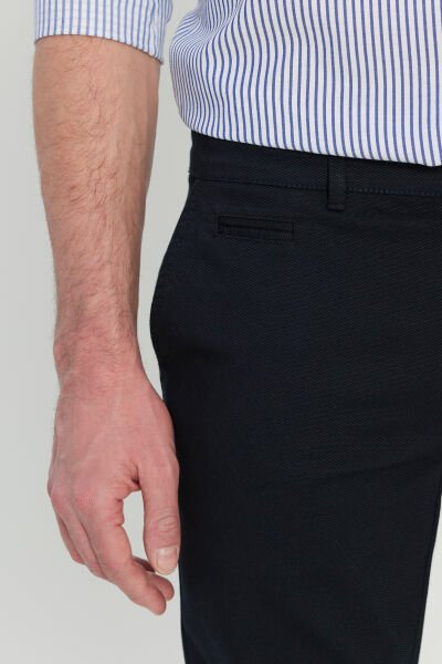 Altınyıldız ACE001252192 Siyah Erkek Slim Fit Yandan Cepli Kumaş Pantolon