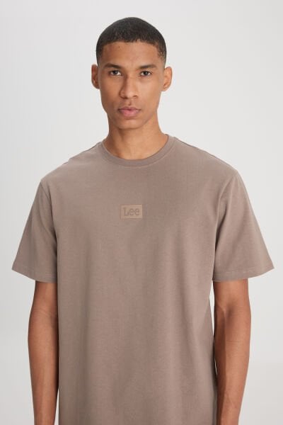 Lee L22200155 Kahverengi Lose Fit Bisiklet Yaka Erkek %100 Pamuklu T-shirt