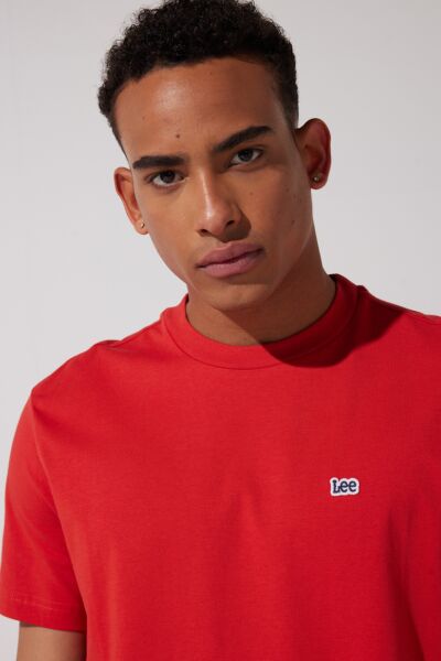 Lee L60UFQ512 Kırmızı Erkek Bisiklet Yaka Küçük Lee Kabartma Yazılı T-shirt