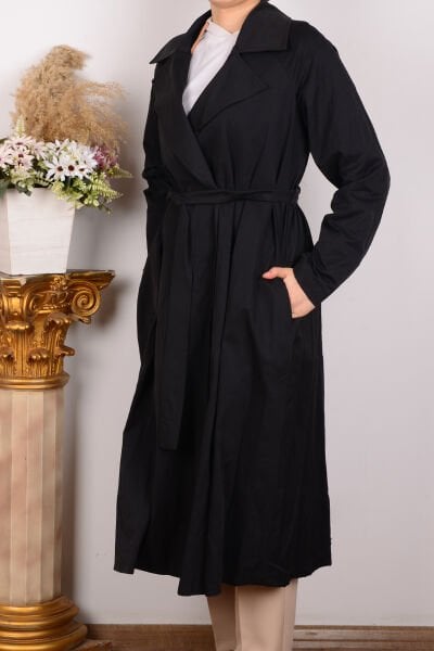 Armine 24YT706 Siyah Kadın Normal Kesim Kruvaze Kapamalı Önü Düğmeli Yanlardan Cepli Kuşaklı Trençkot