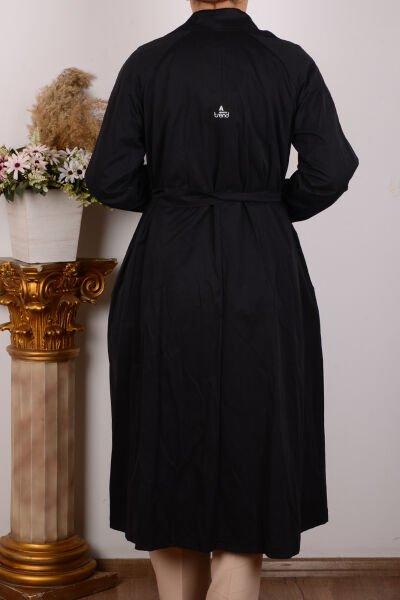 Armine 24YT706 Siyah Kadın Normal Kesim Kruvaze Kapamalı Önü Düğmeli Yanlardan Cepli Kuşaklı Trençkot