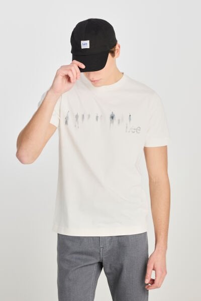 Lee L2510320104 Ekru Erkek Önü Baskılı Regular Fit Normal Kesim %100 Pamuk Bisiklet Yaka Tişört
