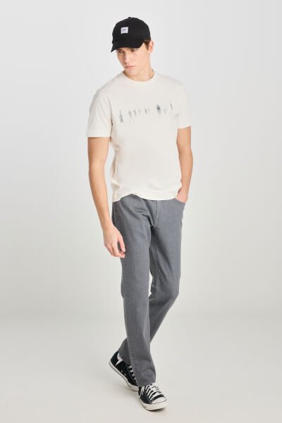 Lee L2510320104 Ekru Erkek Önü Baskılı Regular Fit Normal Kesim %100 Pamuk Bisiklet Yaka Tişört