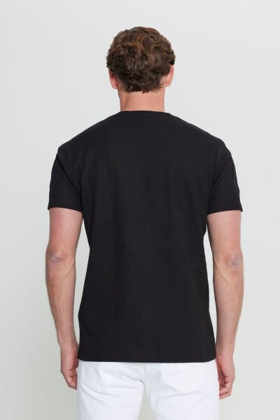 Altınyıldız ACE091252300 Siyah Erkek Bisiklet Yaka Slim Fit T-shirt