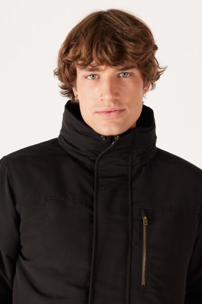 Wrangler W40BWW100 Siyah Erkek Yarı Balıkcı Boydan Fermuarlı ve Düğmeli Mont