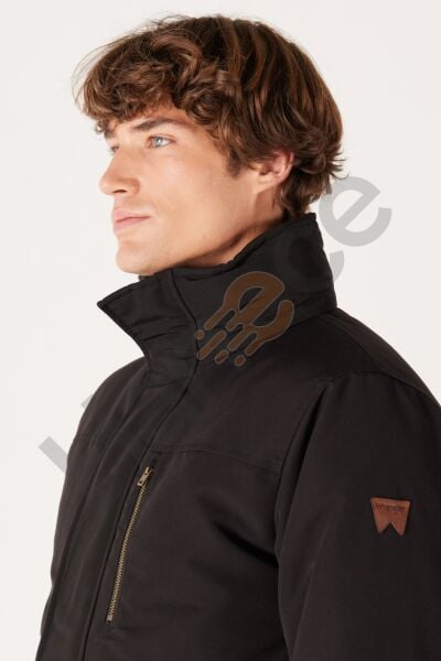 Wrangler W40BWW100 Siyah Erkek Yarı Balıkcı Boydan Fermuarlı ve Düğmeli Mont