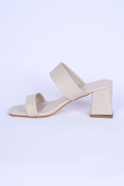 Pierre Cardin 53007 Deri Mat Topuklu Rahat Taban Bej Günlük Kadın Terlik