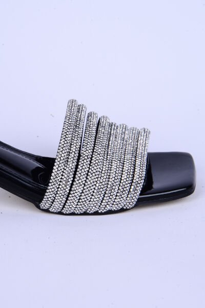 Pierre Cardin 53120 Taşlı Kalın Kısa Topuk Rahat Taban Siyah Günlük Kadın Terlik