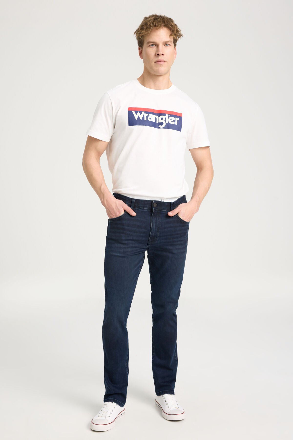 Wrangler W15QMN398 Lacivert Erkek Grensboro Regular Fit Normal Kesim Düşük Bel Düz Paça Kot Pantolon