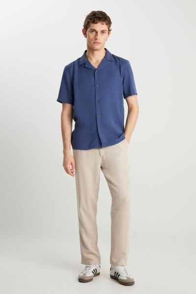 Wrangler W221266013 Vizon Erkek Regular Fit Normal Kesim Beli Lastikli İpli Fermuarlı Yumuşak Dokulu Pantolon