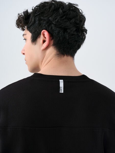 Loft 2039582 Siyah Erkek Kabartmalı Küçük Yazılı Bisiklet Yaka T-Shirt