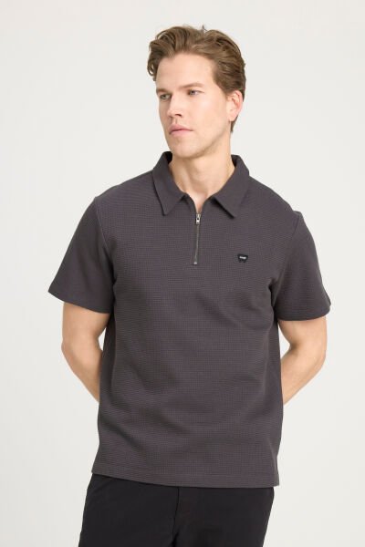 Wrangler W7NQ20528633W Erkek Siyah Sünger Desen Polo Yaka T-Shirt