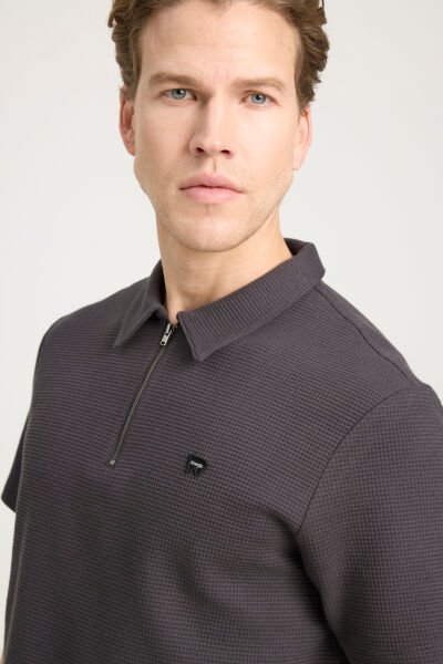 Wrangler W7NQ20528633W Erkek Siyah Sünger Desen Polo Yaka T-Shirt