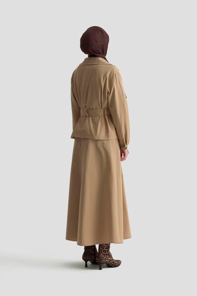 Armine 25YT619 Bej Kadın Önden Bağcıklı Etekli Trenç Ikili Takım
