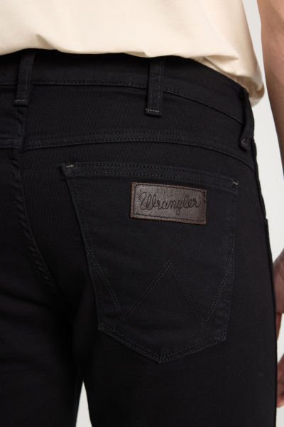Wrangler W18S034AE Larston Silim Siyah Erkek Silim Tapared Kot Pantalon