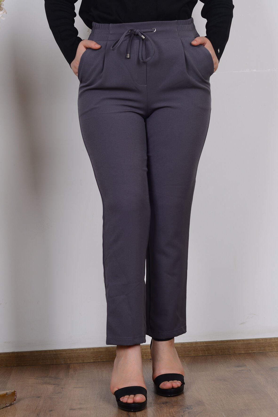 Armine 25KT205 Antrasit Kadın Beli Lasrikli Havuç Kesim Kumaş Pantolon