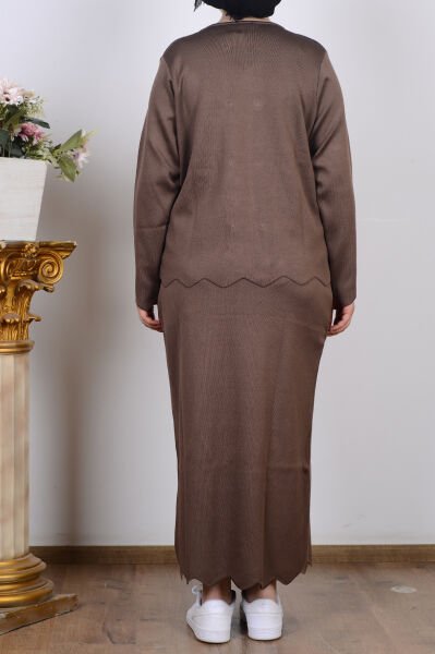 Armine 25YTD6118 Kahverengi Kadın Düğme Detaylı Bisiklet Yaka Triko Etekli Takım