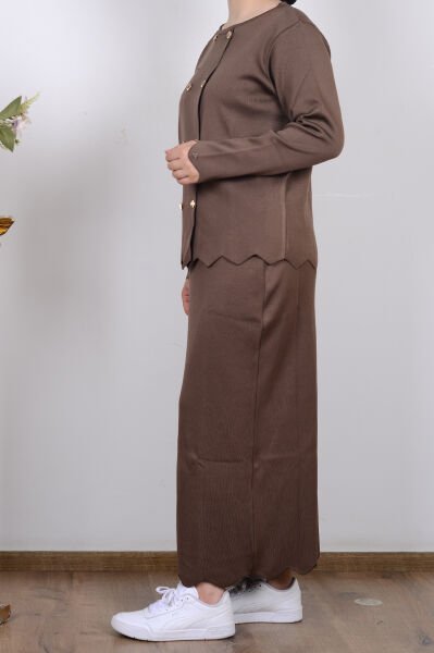 Armine 25YTD6118 Kahverengi Kadın Düğme Detaylı Bisiklet Yaka Triko Etekli Takım