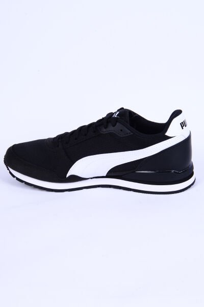 Puma 384640-1 Runner V3 Fileli Deri Detaylı Ortopedik Taban Bağcıklı Esnek Siyah-Beyaz Günlük Erkek Spor Ayakkabı